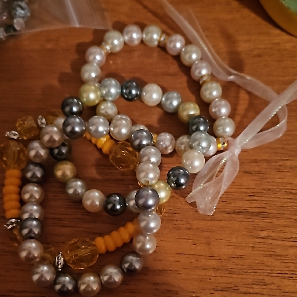 Elegant Multicolor Beaded Bracelet Set